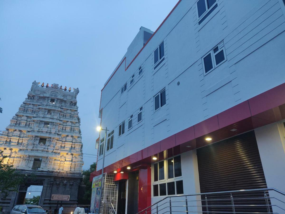 MBJ Inn- Temple View Kanchipuram Exterior foto